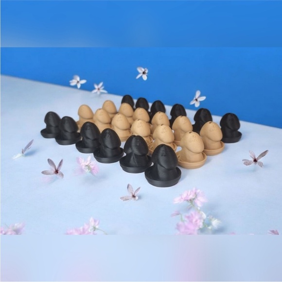 Peckers!! Board Game! NOT CHECKERS 🚫 👍 PECKERS 👍 - Picture 8 of 8